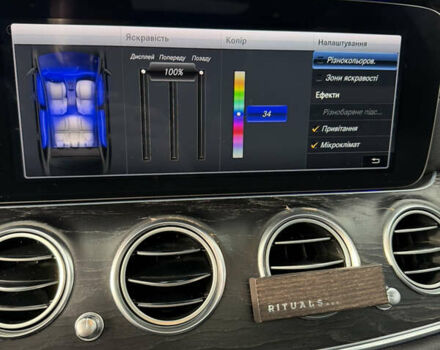 Чорний Мерседес Е-Клас, об'ємом двигуна 1.95 л та пробігом 240 тис. км за 29900 $, фото 18 на Automoto.ua