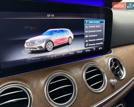 Черный Мерседес Е-Класс, объемом двигателя 1.95 л и пробегом 123 тыс. км за 35400 $, фото 34 на Automoto.ua