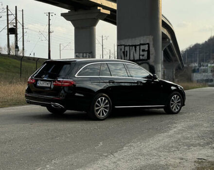 Черный Мерседес Е-Класс, объемом двигателя 1.95 л и пробегом 327 тыс. км за 20450 $, фото 6 на Automoto.ua