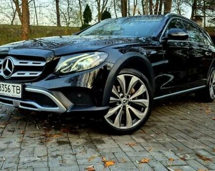 Черный Мерседес Е-Класс, объемом двигателя 1.95 л и пробегом 268 тыс. км за 29950 $, фото 2 на Automoto.ua