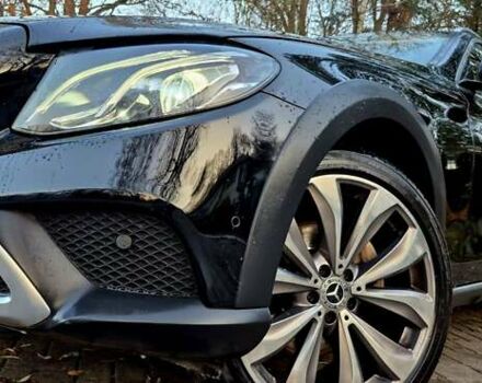 Черный Мерседес Е-Класс, объемом двигателя 1.95 л и пробегом 268 тыс. км за 29950 $, фото 4 на Automoto.ua