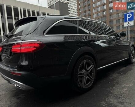 Чорний Мерседес Е-Клас, об'ємом двигуна 2.2 л та пробігом 120 тис. км за 35200 $, фото 3 на Automoto.ua