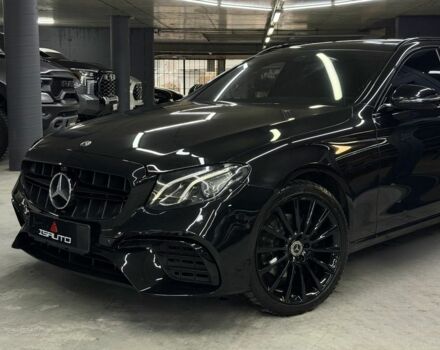 Черный Мерседес Е-Класс, объемом двигателя 2.1 л и пробегом 177 тыс. км за 19900 $, фото 7 на Automoto.ua