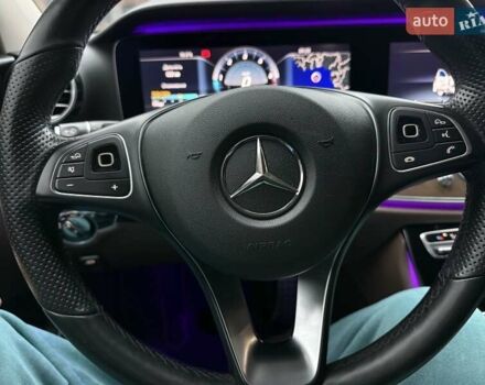 Чорний Мерседес Е-Клас, об'ємом двигуна 2.2 л та пробігом 120 тис. км за 35200 $, фото 26 на Automoto.ua