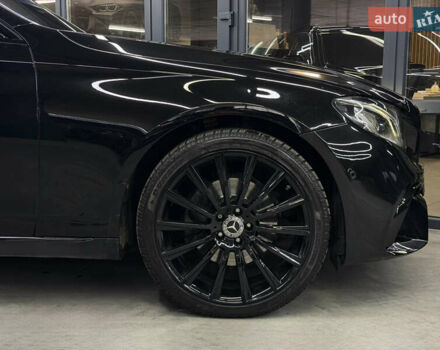 Черный Мерседес Е-Класс, объемом двигателя 1.95 л и пробегом 400 тыс. км за 19900 $, фото 4 на Automoto.ua