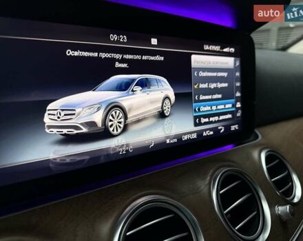 Чорний Мерседес Е-Клас, об'ємом двигуна 2.2 л та пробігом 120 тис. км за 35200 $, фото 32 на Automoto.ua