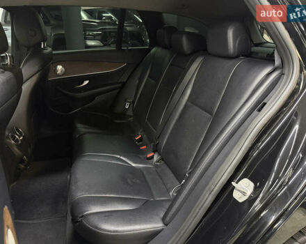 Черный Мерседес Е-Класс, объемом двигателя 1.95 л и пробегом 400 тыс. км за 19900 $, фото 21 на Automoto.ua