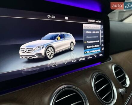 Чорний Мерседес Е-Клас, об'ємом двигуна 2.2 л та пробігом 120 тис. км за 35200 $, фото 29 на Automoto.ua
