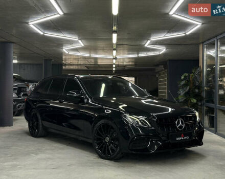 Черный Мерседес Е-Класс, объемом двигателя 1.95 л и пробегом 400 тыс. км за 19900 $, фото 1 на Automoto.ua