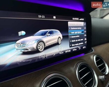 Чорний Мерседес Е-Клас, об'ємом двигуна 2.2 л та пробігом 120 тис. км за 35200 $, фото 34 на Automoto.ua