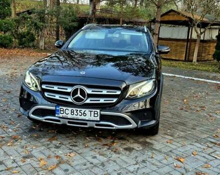 Черный Мерседес Е-Класс, объемом двигателя 1.95 л и пробегом 268 тыс. км за 29950 $, фото 9 на Automoto.ua