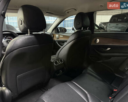 Черный Мерседес Е-Класс, объемом двигателя 1.95 л и пробегом 400 тыс. км за 19900 $, фото 22 на Automoto.ua