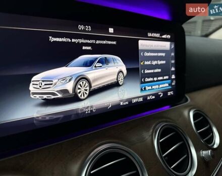 Чорний Мерседес Е-Клас, об'ємом двигуна 2.2 л та пробігом 120 тис. км за 35200 $, фото 31 на Automoto.ua