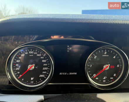 Чорний Мерседес Е-Клас, об'ємом двигуна 1.95 л та пробігом 305 тис. км за 20300 $, фото 6 на Automoto.ua