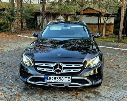 Черный Мерседес Е-Класс, объемом двигателя 1.95 л и пробегом 268 тыс. км за 29950 $, фото 5 на Automoto.ua