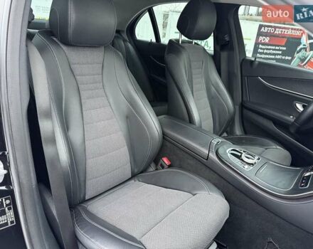 Черный Мерседес Е-Класс, объемом двигателя 1.95 л и пробегом 161 тыс. км за 27999 $, фото 18 на Automoto.ua