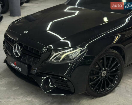 Черный Мерседес Е-Класс, объемом двигателя 1.95 л и пробегом 400 тыс. км за 19900 $, фото 7 на Automoto.ua