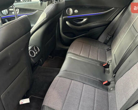 Черный Мерседес Е-Класс, объемом двигателя 2.9 л и пробегом 195 тыс. км за 37000 $, фото 15 на Automoto.ua