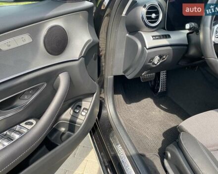 Черный Мерседес Е-Класс, объемом двигателя 1.95 л и пробегом 79 тыс. км за 26999 $, фото 13 на Automoto.ua