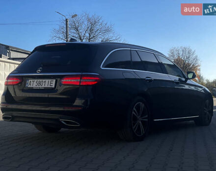 Черный Мерседес Е-Класс, объемом двигателя 1.95 л и пробегом 300 тыс. км за 22199 $, фото 14 на Automoto.ua