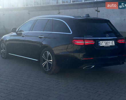 Черный Мерседес Е-Класс, объемом двигателя 1.95 л и пробегом 300 тыс. км за 22199 $, фото 22 на Automoto.ua