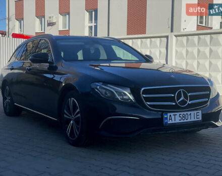 Черный Мерседес Е-Класс, объемом двигателя 1.95 л и пробегом 300 тыс. км за 22199 $, фото 3 на Automoto.ua