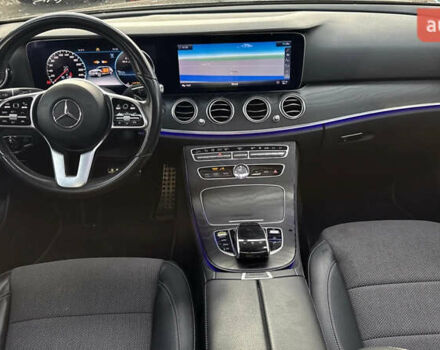 Черный Мерседес Е-Класс, объемом двигателя 2.9 л и пробегом 195 тыс. км за 37000 $, фото 9 на Automoto.ua