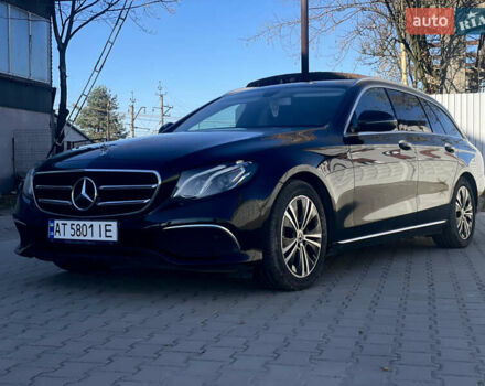 Черный Мерседес Е-Класс, объемом двигателя 1.95 л и пробегом 300 тыс. км за 22199 $, фото 1 на Automoto.ua