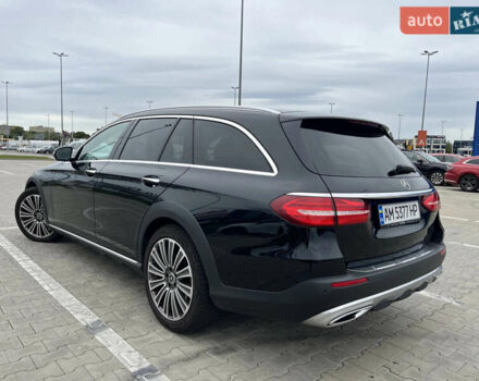 Черный Мерседес Е-Класс, объемом двигателя 2.9 л и пробегом 195 тыс. км за 37000 $, фото 4 на Automoto.ua