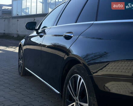 Черный Мерседес Е-Класс, объемом двигателя 1.95 л и пробегом 300 тыс. км за 22199 $, фото 24 на Automoto.ua