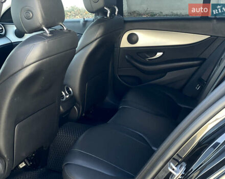 Черный Мерседес Е-Класс, объемом двигателя 1.95 л и пробегом 300 тыс. км за 22199 $, фото 41 на Automoto.ua