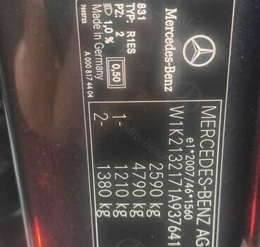 Черный Мерседес Е-Класс, объемом двигателя 2 л и пробегом 230 тыс. км за 43251 $, фото 22 на Automoto.ua