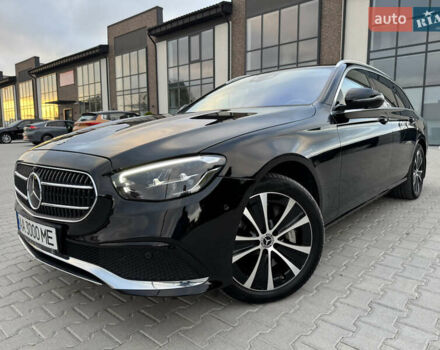 Черный Мерседес Е-Класс, объемом двигателя 1.95 л и пробегом 77 тыс. км за 46500 $, фото 2 на Automoto.ua