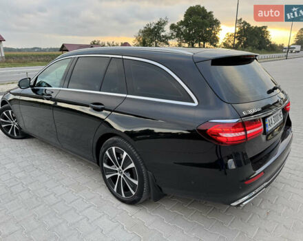 Черный Мерседес Е-Класс, объемом двигателя 1.95 л и пробегом 77 тыс. км за 46500 $, фото 9 на Automoto.ua