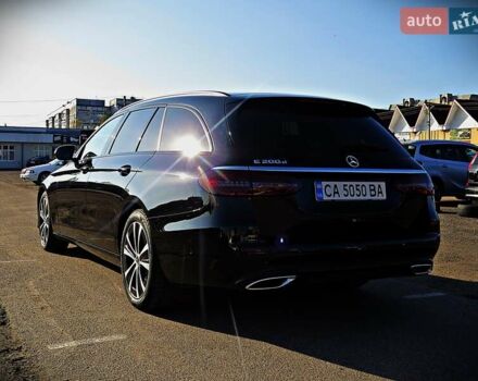 Черный Мерседес Е-Класс, объемом двигателя 1.6 л и пробегом 62 тыс. км за 36000 $, фото 4 на Automoto.ua
