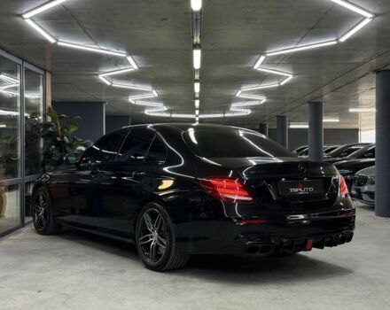 Черный Мерседес Е-Класс, объемом двигателя 3 л и пробегом 113 тыс. км за 38900 $, фото 8 на Automoto.ua