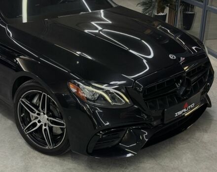 Черный Мерседес Е-Класс, объемом двигателя 3 л и пробегом 113 тыс. км за 38900 $, фото 2 на Automoto.ua