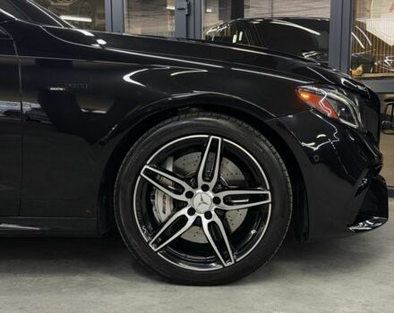 Черный Мерседес Е-Класс, объемом двигателя 3 л и пробегом 113 тыс. км за 38900 $, фото 3 на Automoto.ua