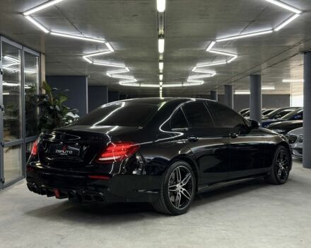 Черный Мерседес Е-Класс, объемом двигателя 3 л и пробегом 113 тыс. км за 38900 $, фото 11 на Automoto.ua