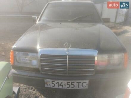 Мерседес Е-Клас 1989 у Львові на Automoto.ua Чорний Мерседес Е-Клас, об'ємом двигуна 0 л та пробігом 200 тис. км за 1000 $, фото 1 на Automoto.ua