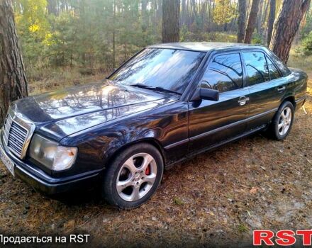 Черный Мерседес Е-Класс, объемом двигателя 2.3 л и пробегом 0 тыс. км за 1700 $, фото 1 на Automoto.ua