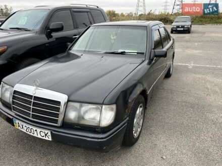 Черный Мерседес Е-Класс, объемом двигателя 2.3 л и пробегом 463 тыс. км за 2000 $, фото 1 на Automoto.ua