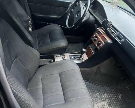 Чорний Мерседес Е-Клас, об'ємом двигуна 0 л та пробігом 700 тис. км за 1200 $, фото 1 на Automoto.ua