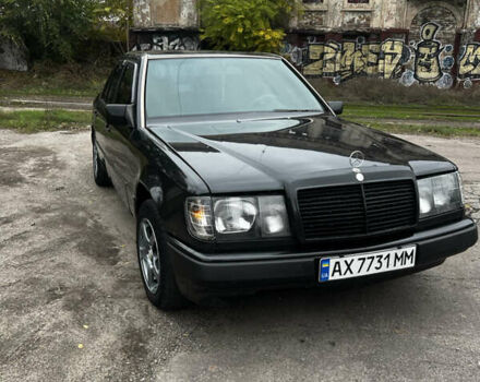Чорний Мерседес Е-Клас, об'ємом двигуна 2 л та пробігом 458 тис. км за 4500 $, фото 1 на Automoto.ua