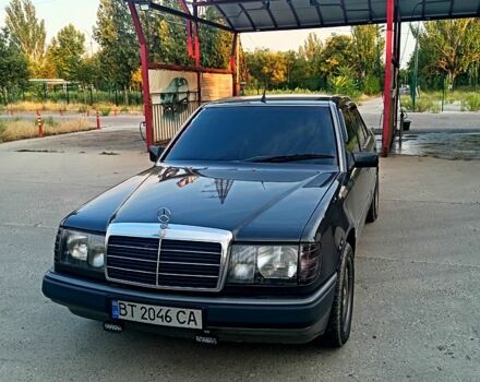 Чорний Мерседес Е-Клас, об'ємом двигуна 3 л та пробігом 520 тис. км за 3700 $, фото 1 на Automoto.ua