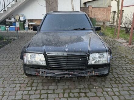 Черный Мерседес Е-Класс, объемом двигателя 3 л и пробегом 423 тыс. км за 1500 $, фото 1 на Automoto.ua