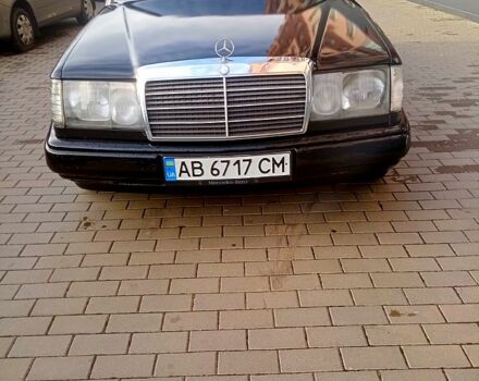 Чорний Мерседес Е-Клас, об'ємом двигуна 2.6 л та пробігом 410 тис. км за 2000 $, фото 1 на Automoto.ua