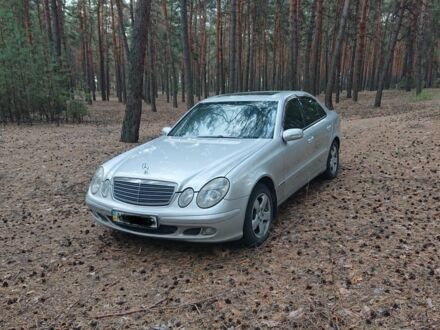 Мерседес Е-Клас 1991 у Харкові на Automoto.ua Чорний Мерседес Е-Клас, об'ємом двигуна 2.3 л та пробігом 390 тис. км за 5000 $, фото 1 на Automoto.ua