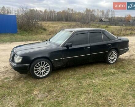 Черный Мерседес Е-Класс, объемом двигателя 2.96 л и пробегом 452 тыс. км за 1800 $, фото 1 на Automoto.ua