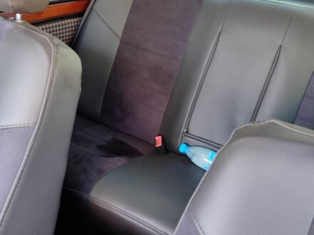 Черный Мерседес Е-Класс, объемом двигателя 2 л и пробегом 330 тыс. км за 5000 $, фото 1 на Automoto.ua